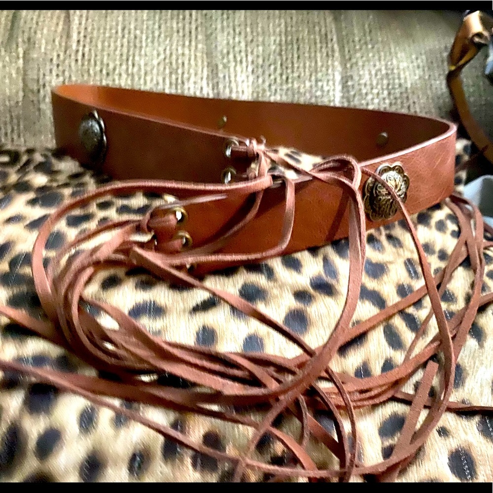 Women’s Vintage Leather Small Wrap-Around Tassel Belt, Excellent Condition